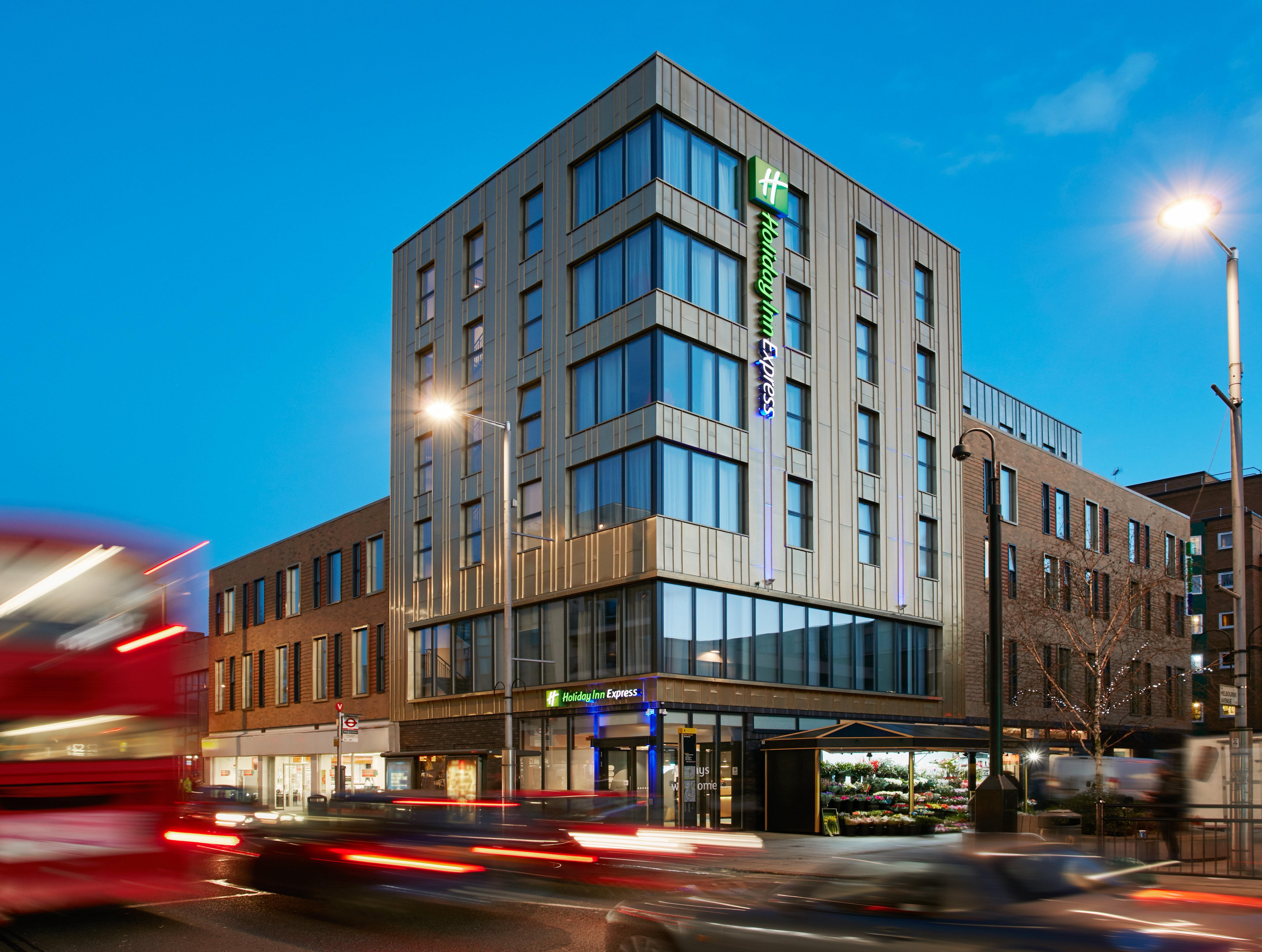 Holiday Inn Express London-Ealing, An Ihg Hotel Exterior foto