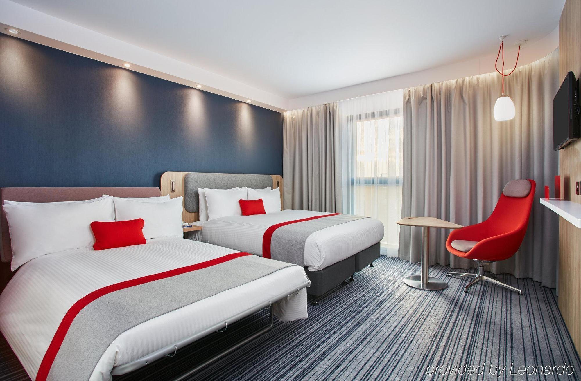 Holiday Inn Express London-Ealing, An Ihg Hotel Exterior foto